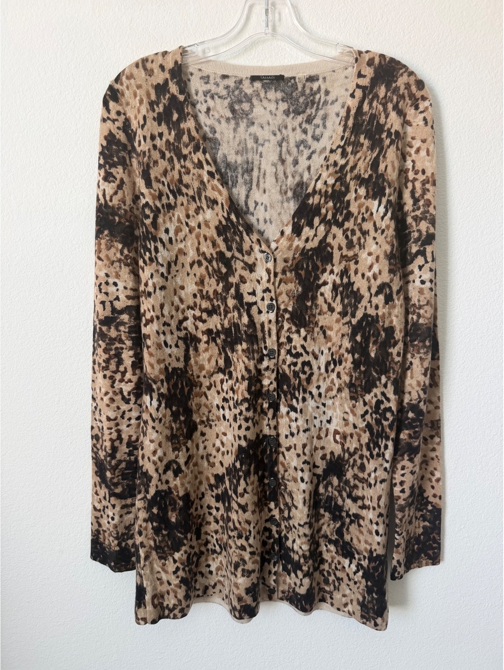 Tahari NWT Cashmere Long Sleeve V-Neck Button Up Teresa Cardigan Sweater Size M